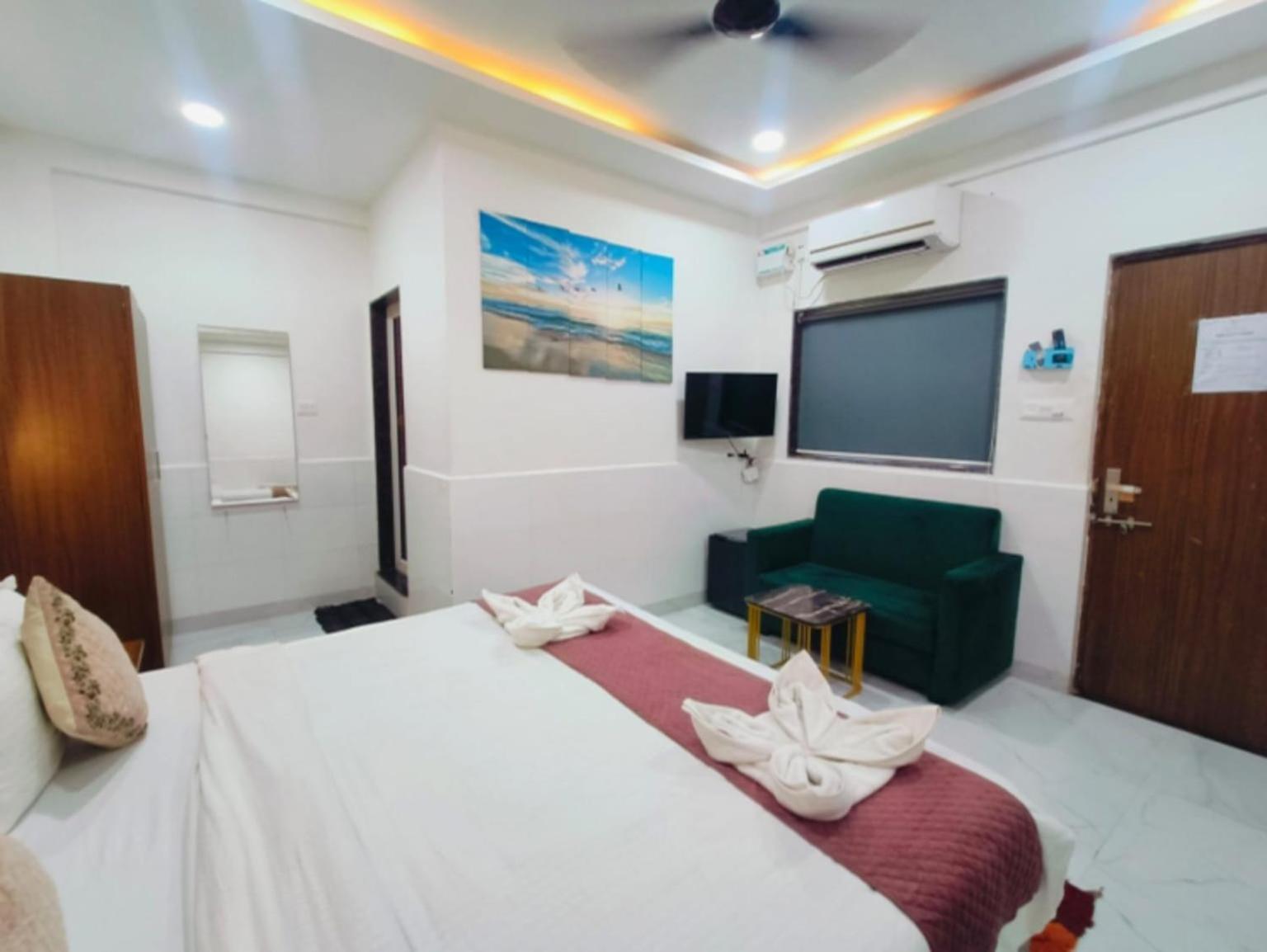 Hotel Small Daddy Plus Calangute Exterior foto