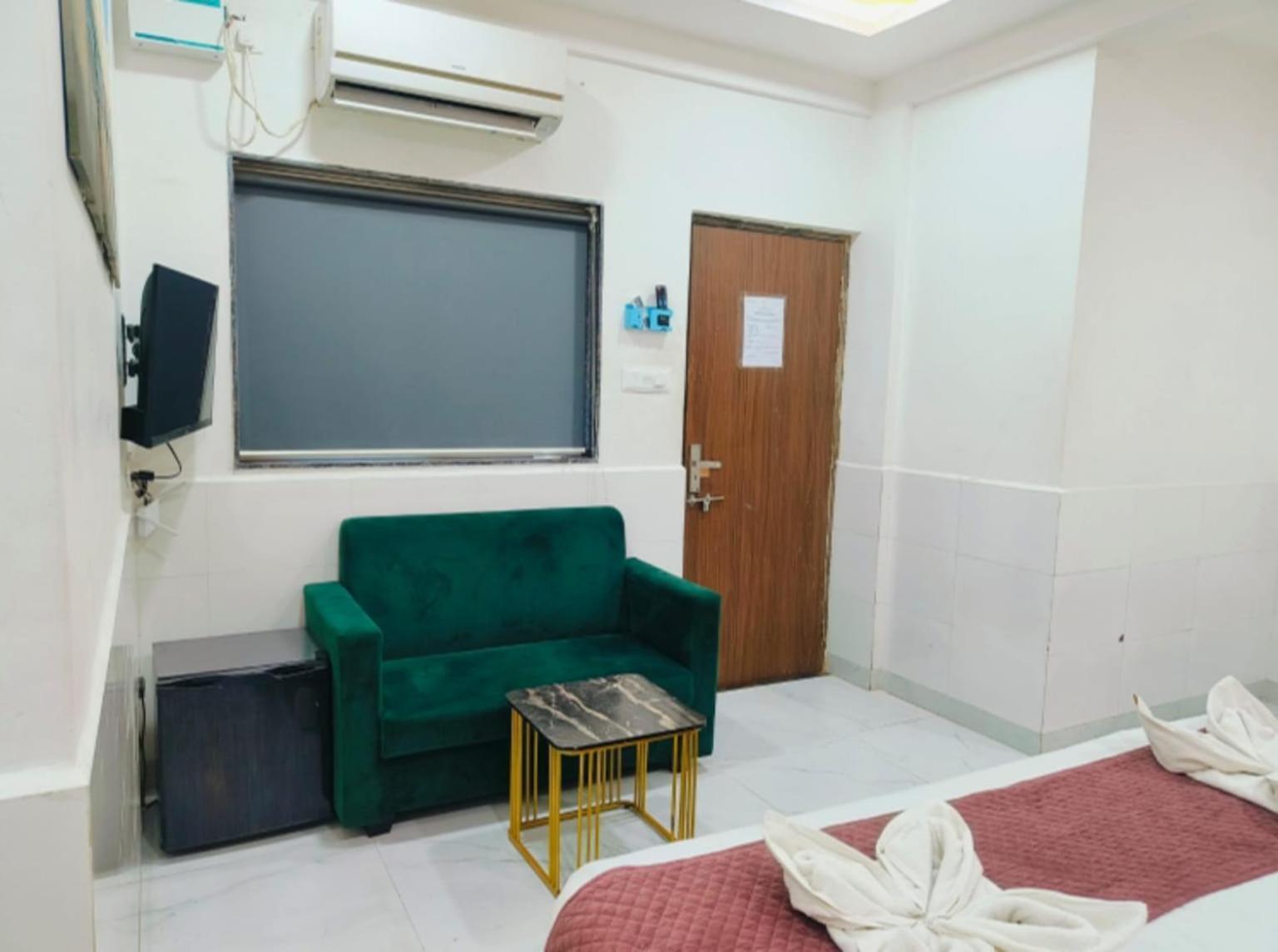 Hotel Small Daddy Plus Calangute Exterior foto
